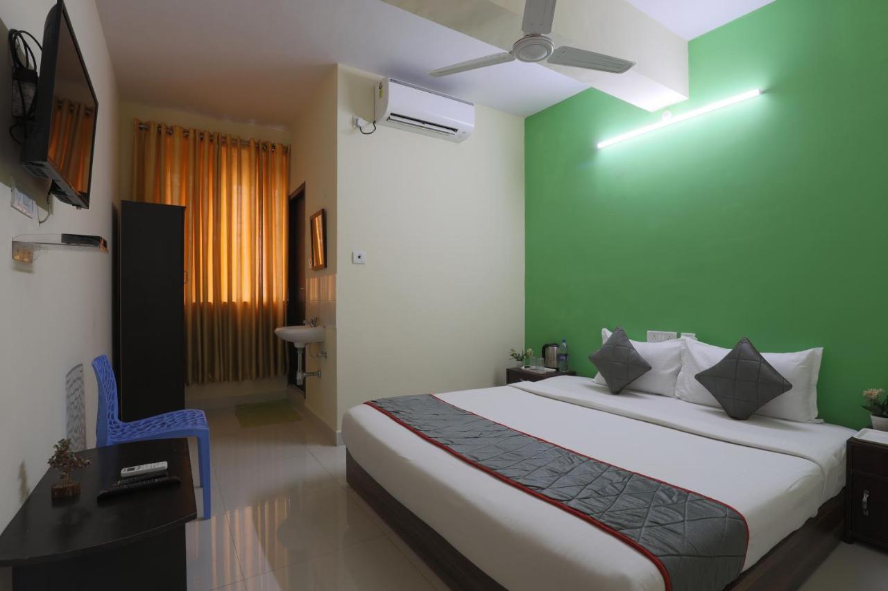 Green Tree Hotel-Near Vfs Global And Ramee Mall Chennai Exteriör bild