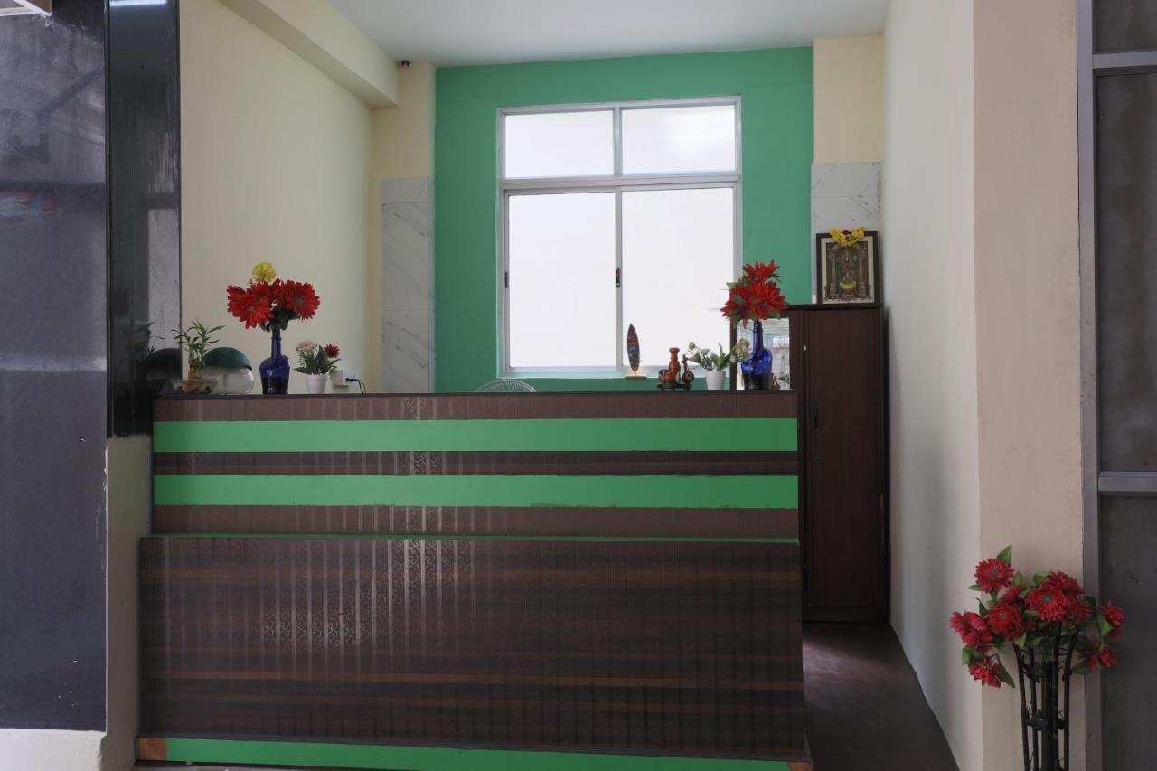 Green Tree Hotel-Near Vfs Global And Ramee Mall Chennai Exteriör bild