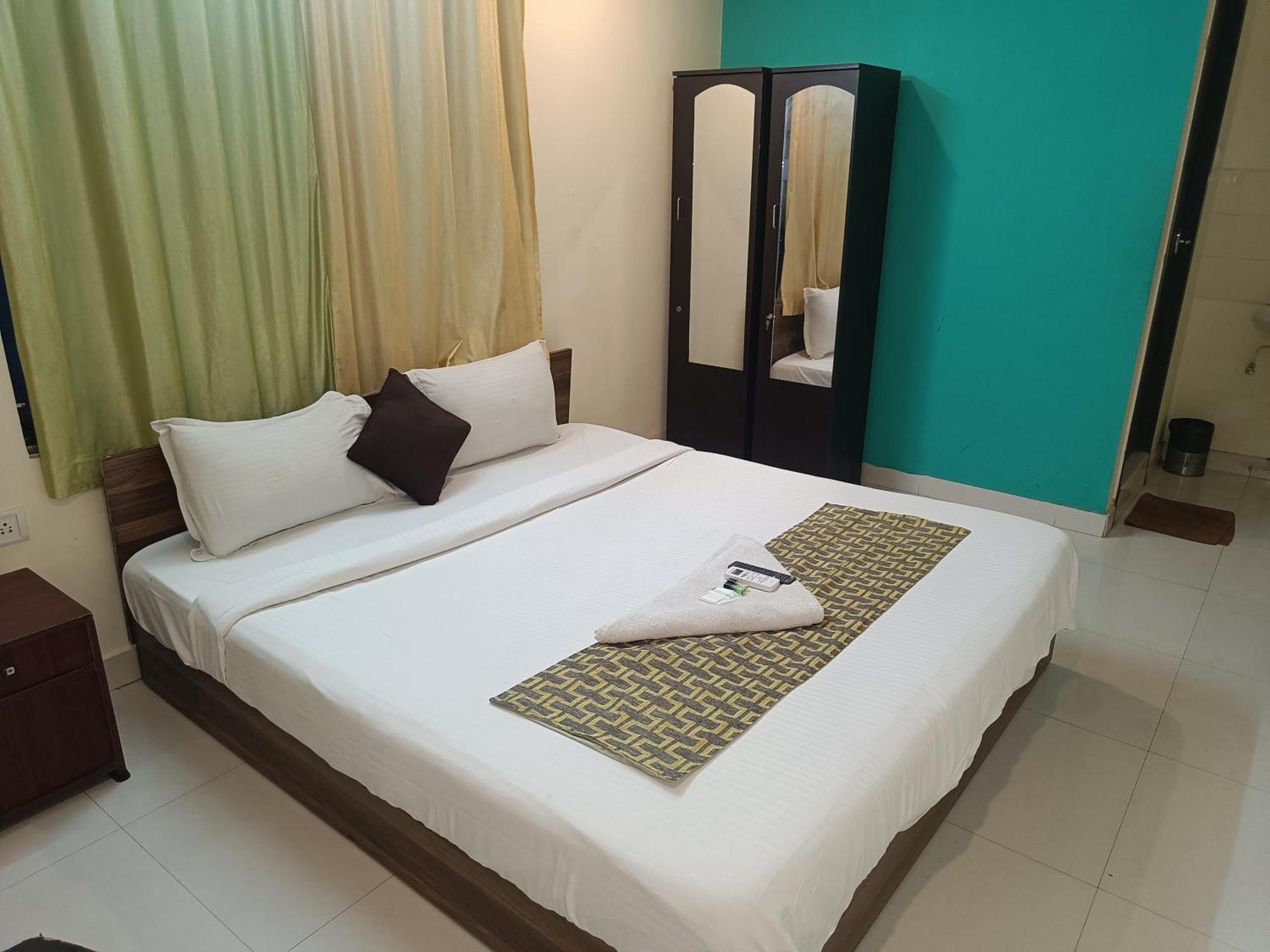 Green Tree Hotel-Near Vfs Global And Ramee Mall Chennai Exteriör bild